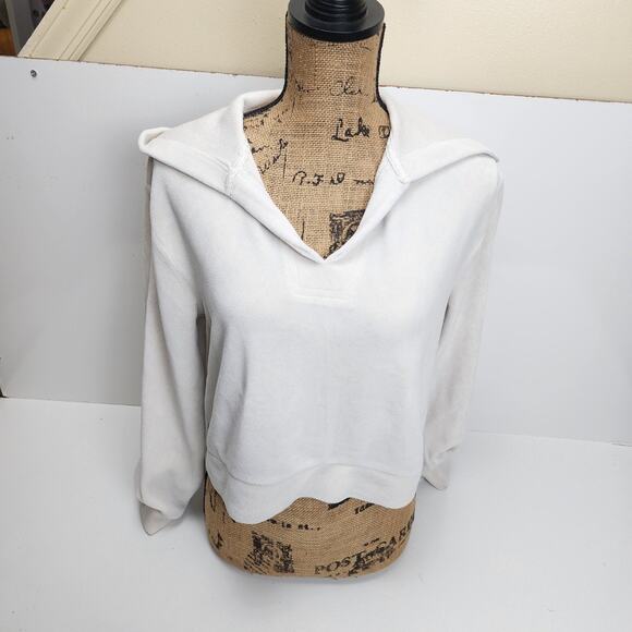 Wallflower Soft Fuzzy Cream Colored Crop Top Hoodie Women's Size M - Picture 1 of 4